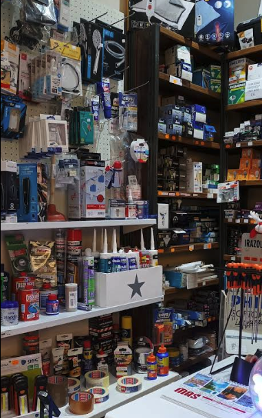 FOTO INTERIOR FERRETEERIA